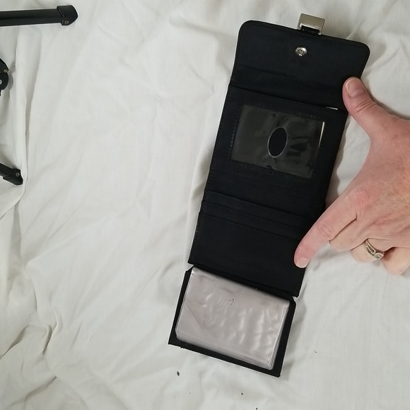 Liz Claiborne Tri-fold Wallet - Picture 9 of 14